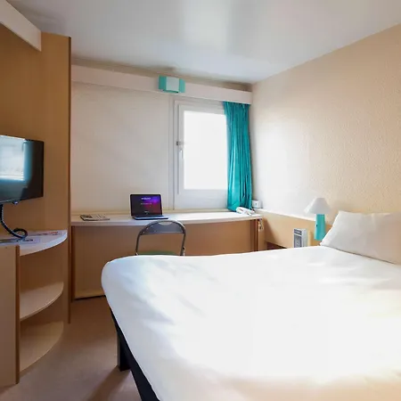 Ibis Centre Bastille Отель 3*