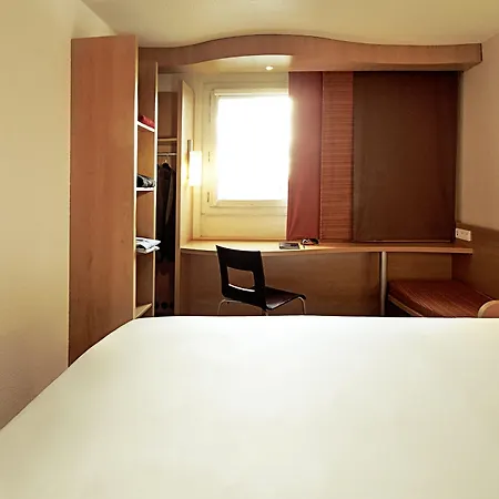 Отель Ibis Centre Bastille 3*