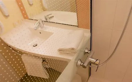 Отель Ibis Centre Bastille