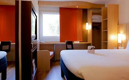 Отель Ibis Centre Bastille 3*