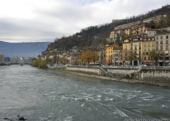 ホテル Ibis Centre Bastille グルノーブル