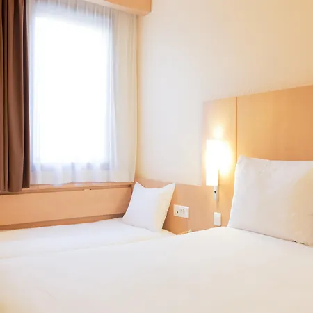 ホテル Ibis Centre Bastille グルノーブル