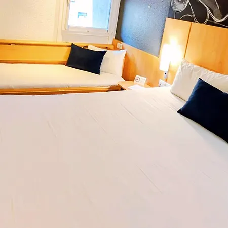 ホテル Ibis Centre Bastille 3*