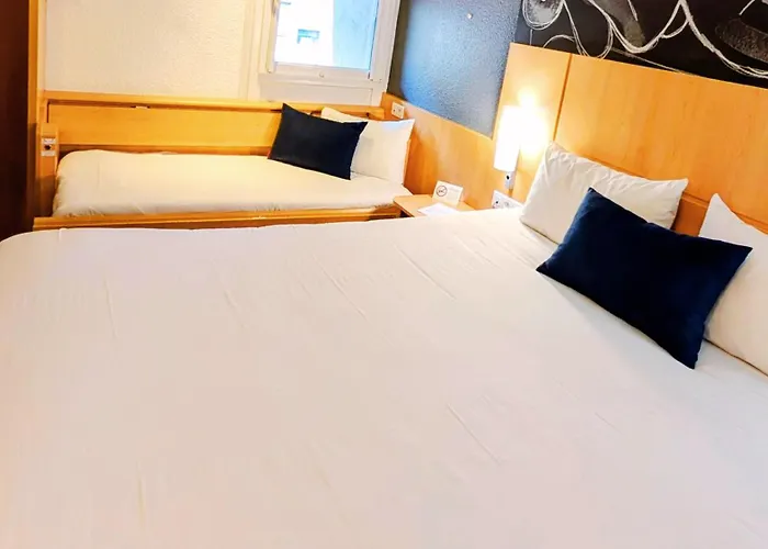 Hotel Ibis Centre Bastille 3*