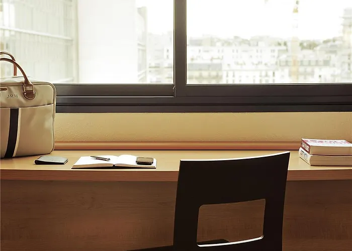 Ibis Centre Bastille 3*