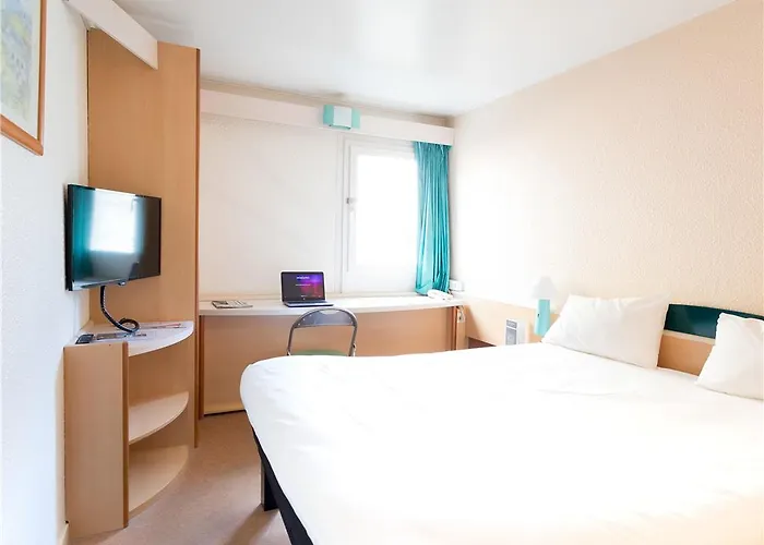Ibis Centre Bastille Готель 3*