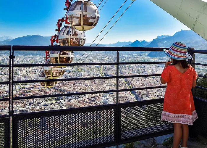 Ibis Centre Bastille 3*