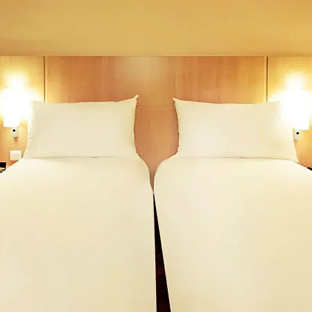 Ibis Centre Bastille Hotel 3*