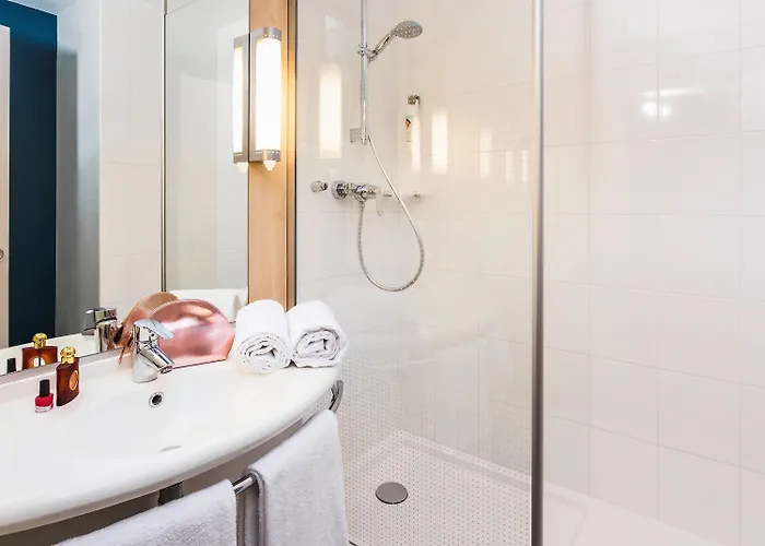 Ibis Centre Bastille 3*